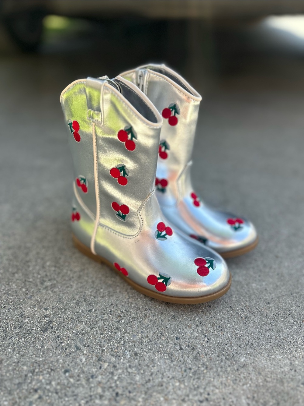 TUCKER & TATE Silver Cherry Embroidered Kids Boots size 10